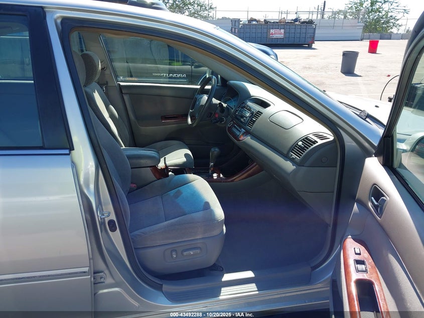 4T1BF32K44U066682 2004 TOYOTA CAMRY photo no. 5