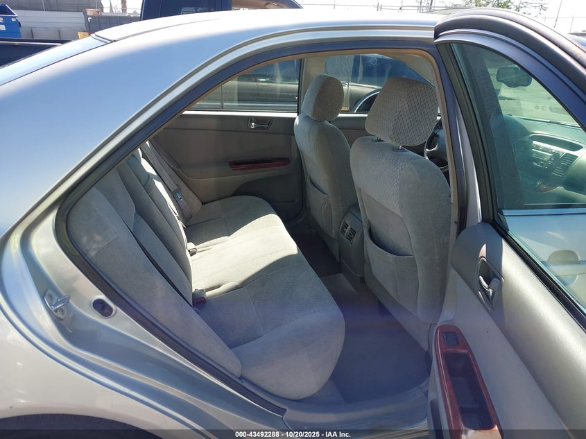 4T1BF32K44U066682 2004 TOYOTA CAMRY photo no. 8