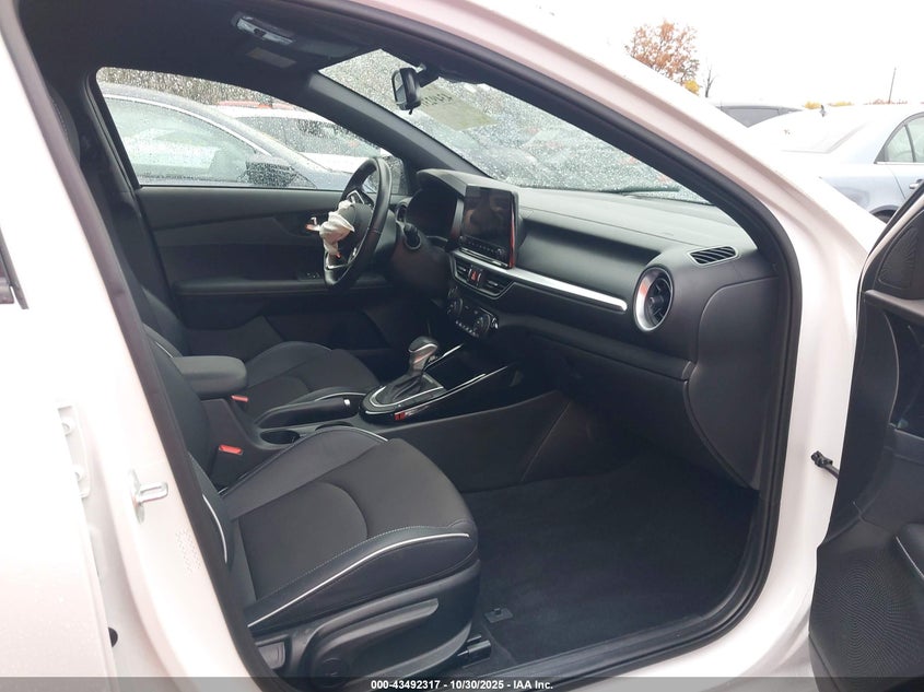 3KPF54AD9PE634090 2023 KIA FORTE photo no. 5
