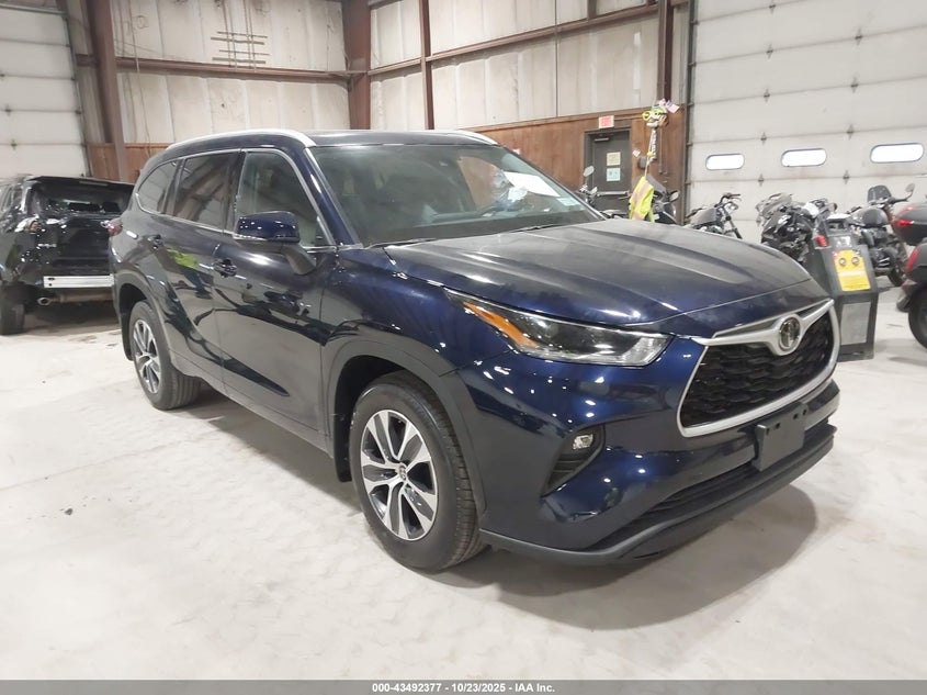 TOYOTA HIGHLANDER XLE