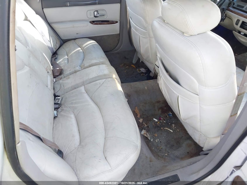 1997 Lincoln Town Car Signature VIN: 1LNLM82W7VY743311 Lot: 43492381