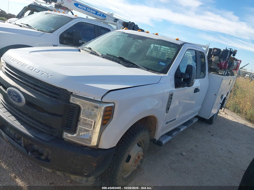 1FD8X3GT3KEC15244 2019 FORD F350 photo no. 13