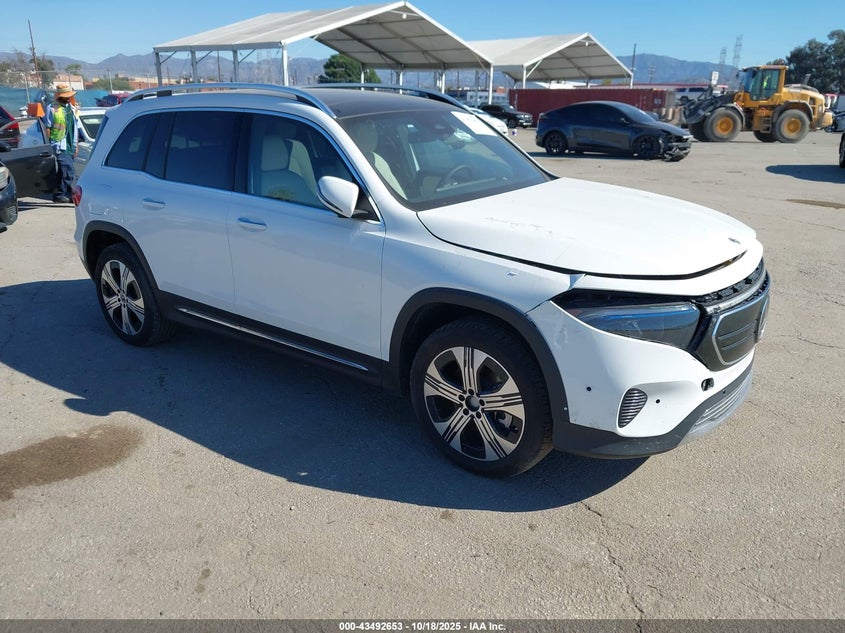 MERCEDES-BENZ EQB 250 SUV