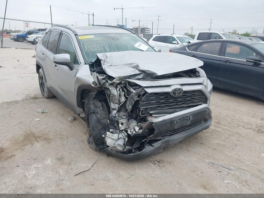 2020 TOYOTA RAV4 XLE - 2T3W1RFV5LC037111