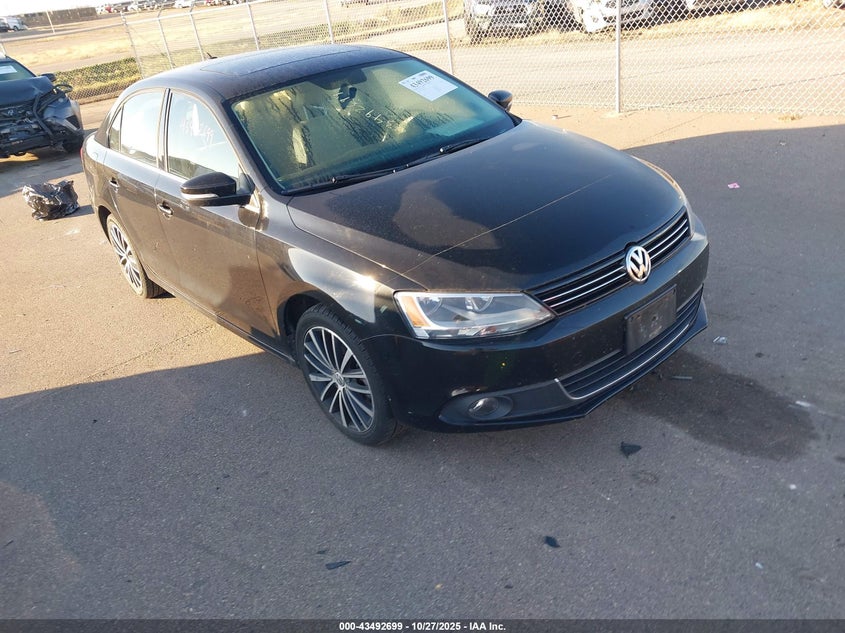 VOLKSWAGEN JETTA 2.5L SEL PREMIUM