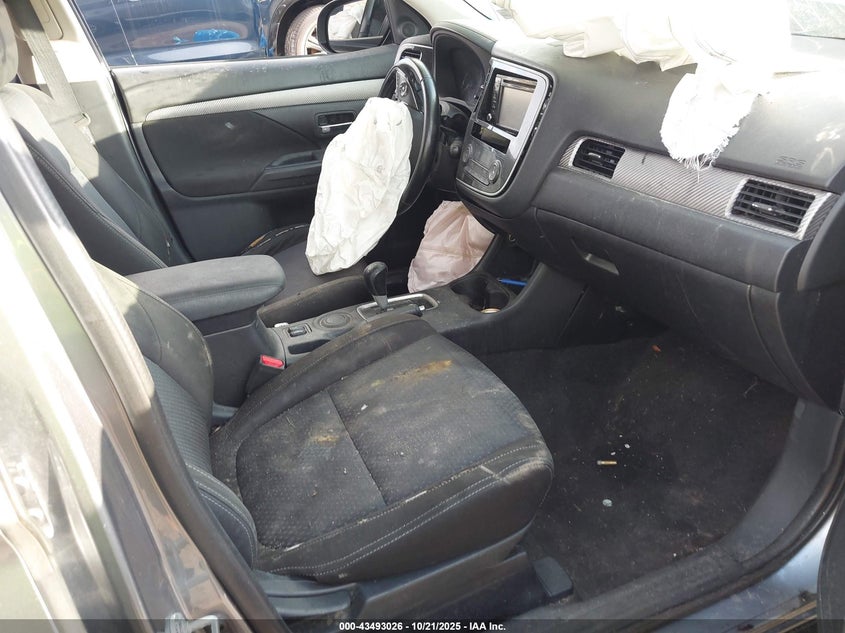 2016 MITSUBISHI OUTLANDER SE JA4AD3A32GZ011648