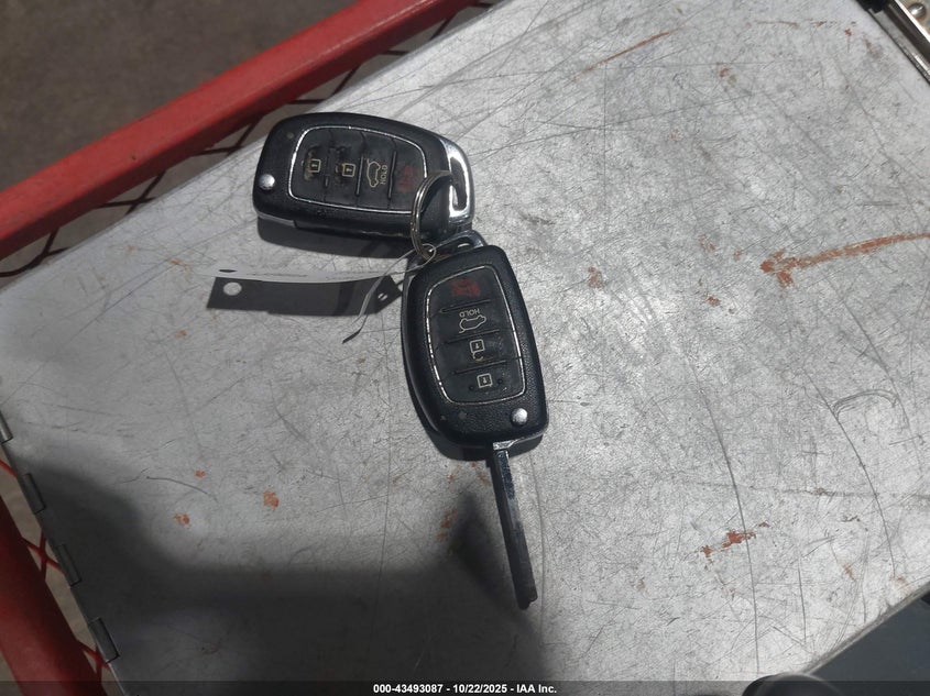 2013 HYUNDAI SANTA FE GLS KM8SMDHF2DU011170