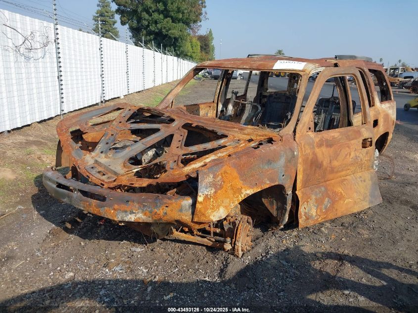 1GYEK63N22R189995 2002 CADILLAC ESCALADE photo no. 2