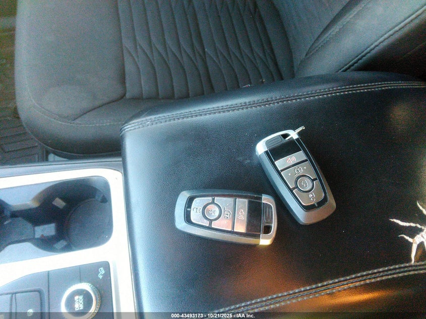 2021 FORD EXPLORER XLT 1FMSK8DHXMGB35559