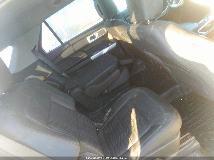 2021 FORD EXPLORER XLT 1FMSK8DHXMGB35559