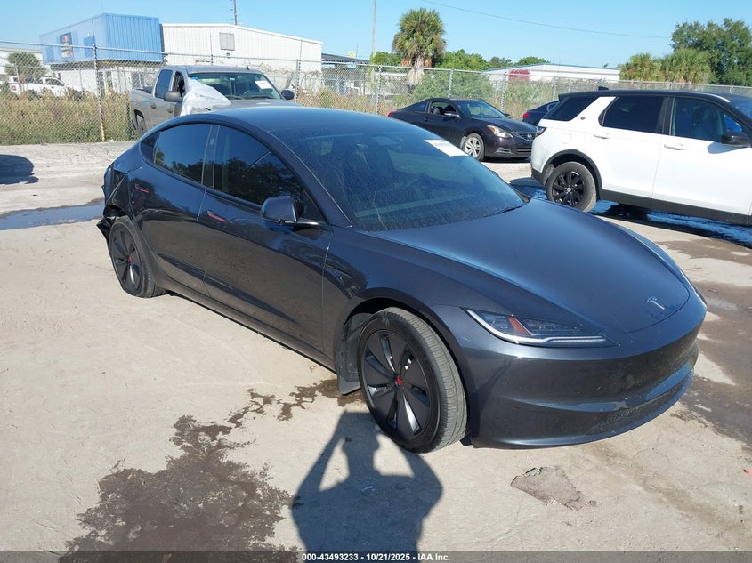 TESLA MODEL 3 LONG RANGE REAR-WHEEL DRIVE