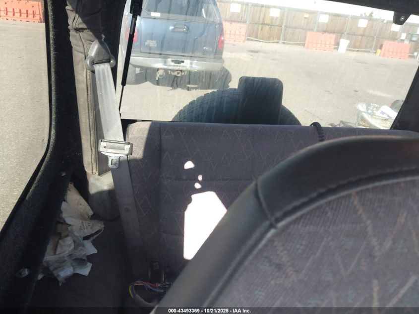 2001 Jeep Wrangler Sport VIN: 1J4FA49S21P366483 Lot: 43493369