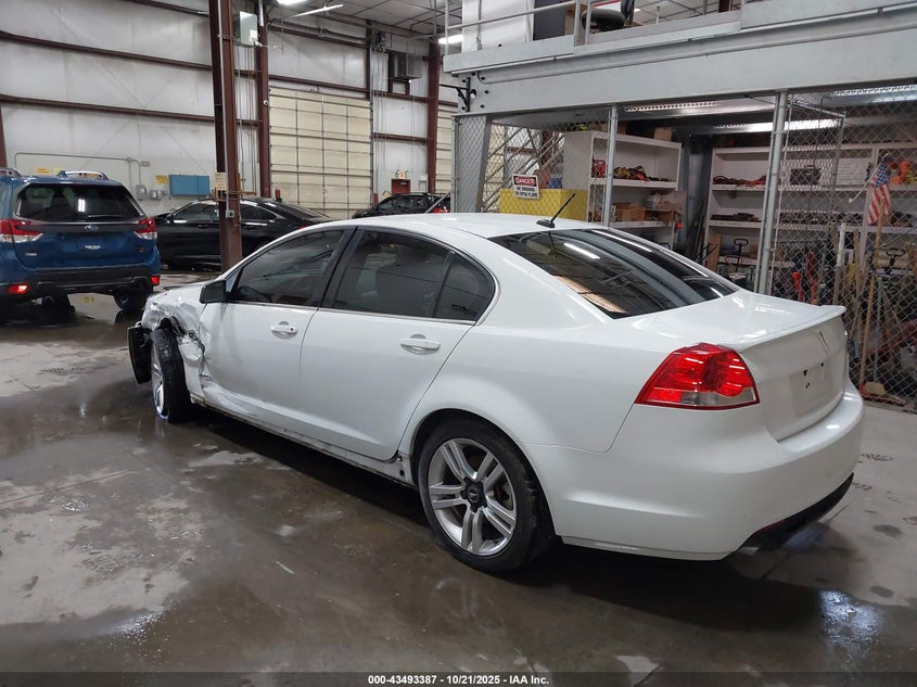 2008 Pontiac G8 white sedan gasoline 6G2ER57788L136423 photo #4