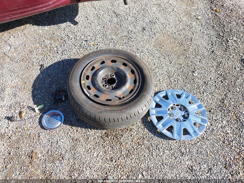 2006 Mercury Grand Marquis Gs VIN: 2MEFM74V96X606239 Lot: 43493433