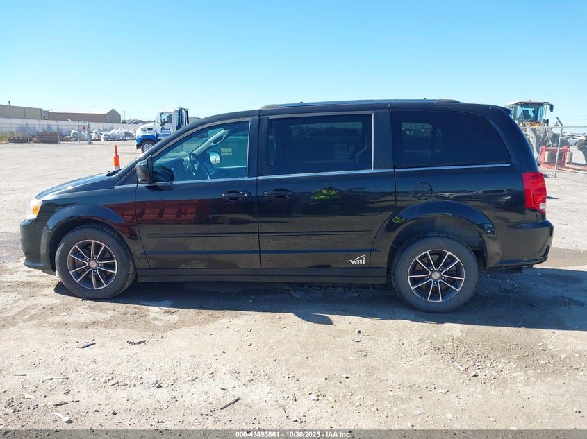 2017 Dodge Grand Caravan Sxt VIN: 2C4RDGCGXHR774352 Lot: 43493861