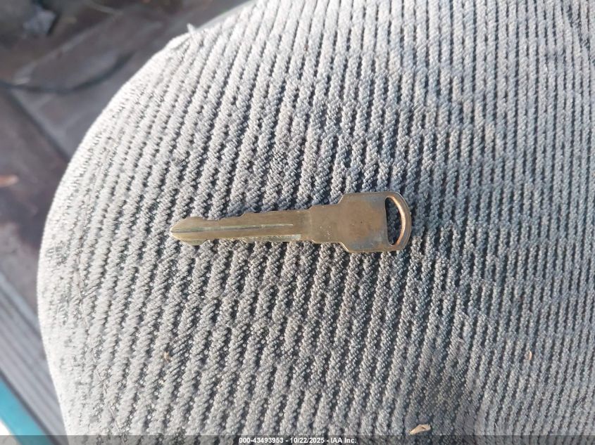 1995 Chevrolet Gmt-400 C1500 VIN: 2GCEC19K5S1295515 Lot: 43493953