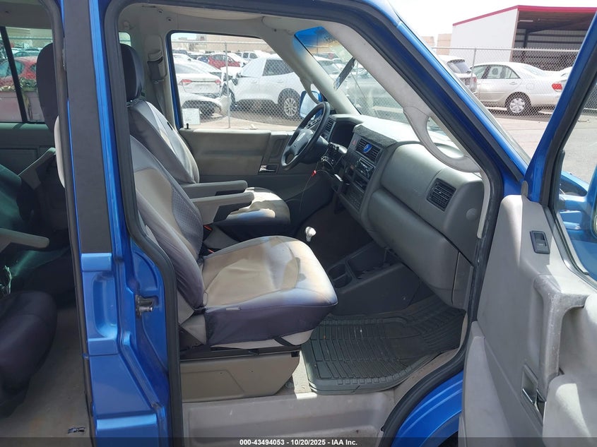 VOLKSWAGEN EUROVAN 2003 WV2MB47033H024695 Photo 5