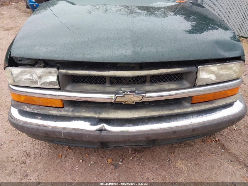 2002 Chevrolet S-10 Ls VIN: 1GCCS19W528156558 Lot: 43494233