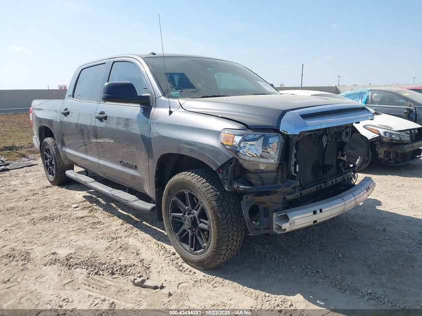 TOYOTA TUNDRA SR5 4.6L V8
