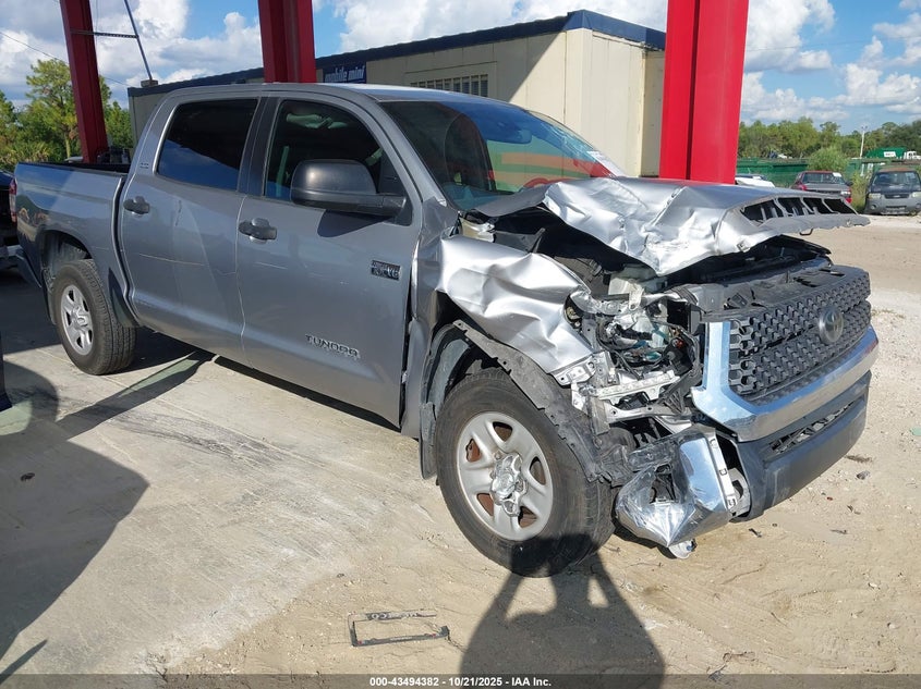TOYOTA TUNDRA SR5