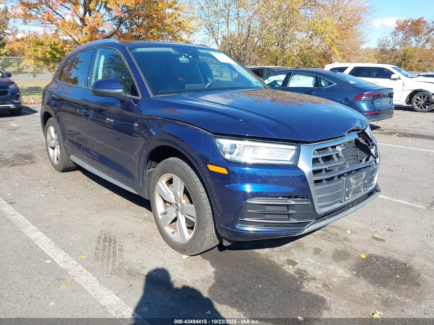 AUDI Q5 2.0T PREMIUM/2.0T TECH PREMIUM