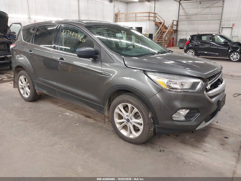 2017 FORD ESCAPE SE - 1FMCU9GD6HUB53092