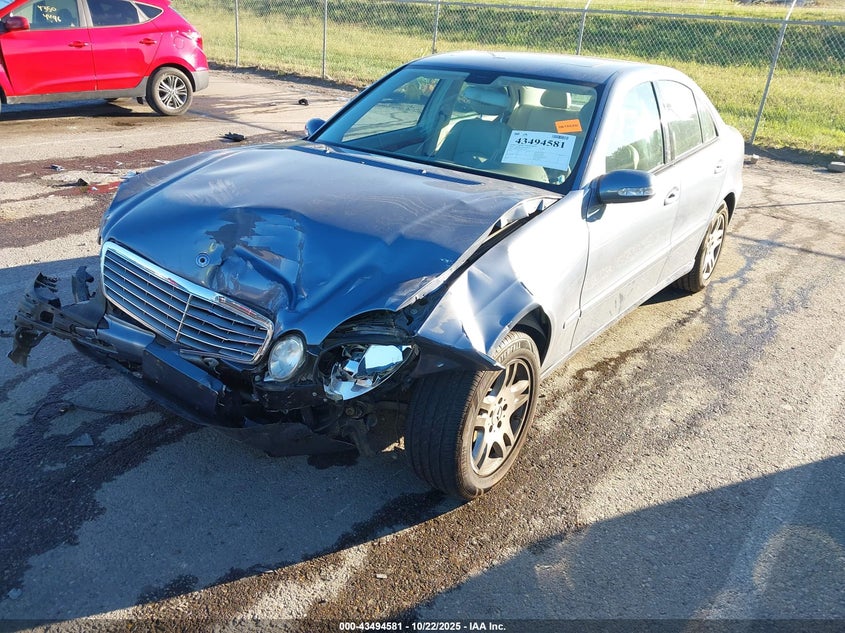 WDBUF65J93X111516 2003 MERCEDES-BENZ E-KLASSE photo no. 2