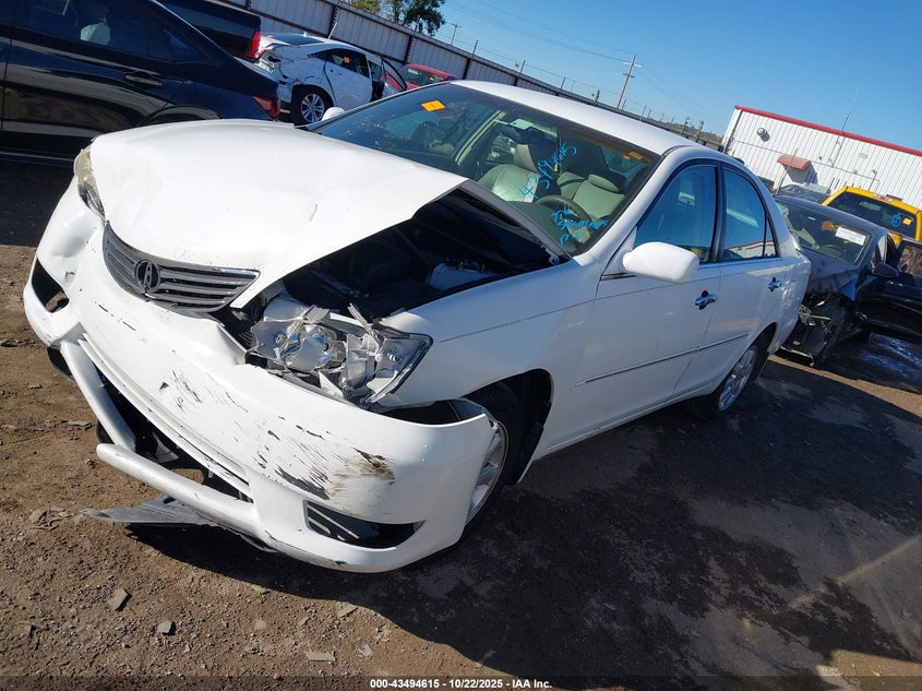4T1BE30K55U565725 2005 TOYOTA CAMRY photo no. 2