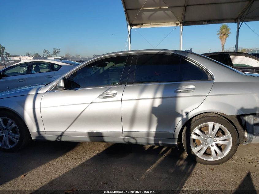 2008 Mercedes-Benz C 300 Luxury/Sport VIN: WDDGF54X18F068520 Lot: 43494635