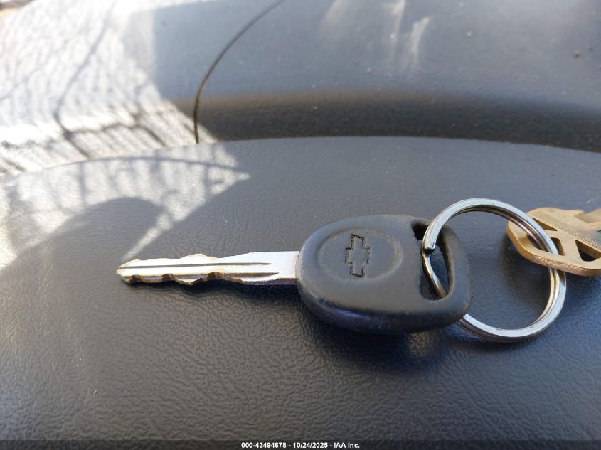 2001 Chevrolet S-10 Ls VIN: 1GCCS19W318128109 Lot: 43494678