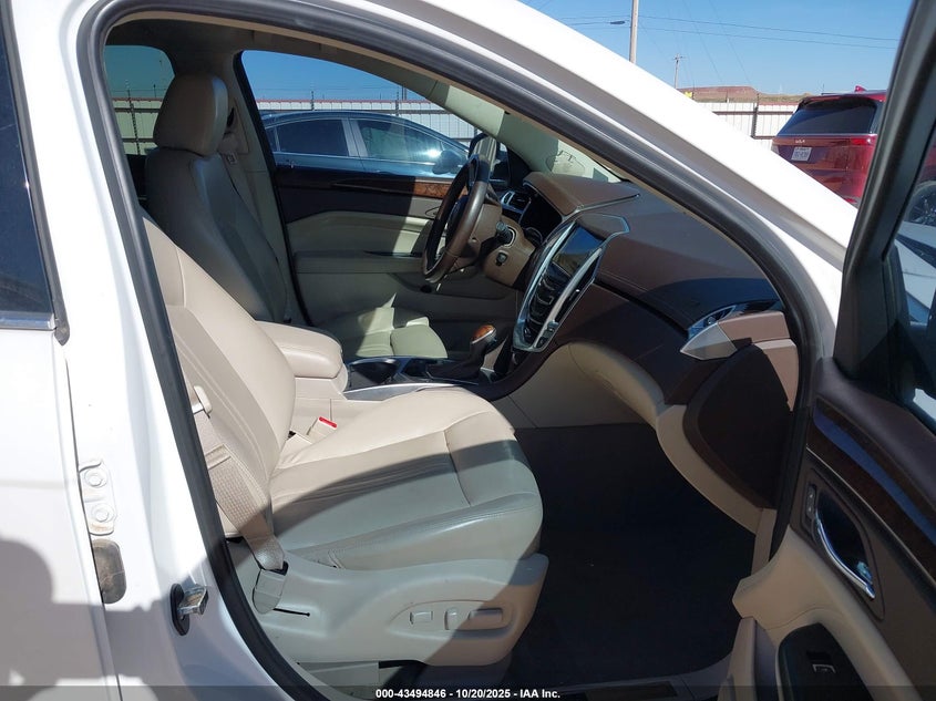 2014 CADILLAC SRX LUXURY COLLECTION 3GYFNBE37ES588256