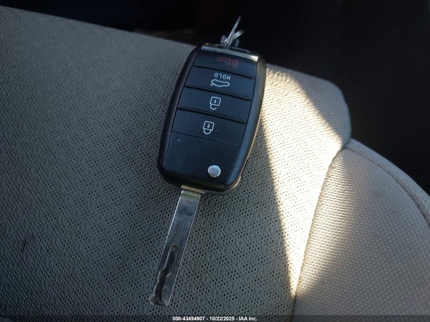 2017 KIA OPTIMA LX 5XXGT4L31HG171465