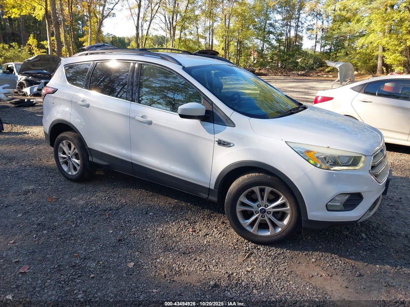 2017 FORD ESCAPE SE - 1FMCU0GD1HUB64514