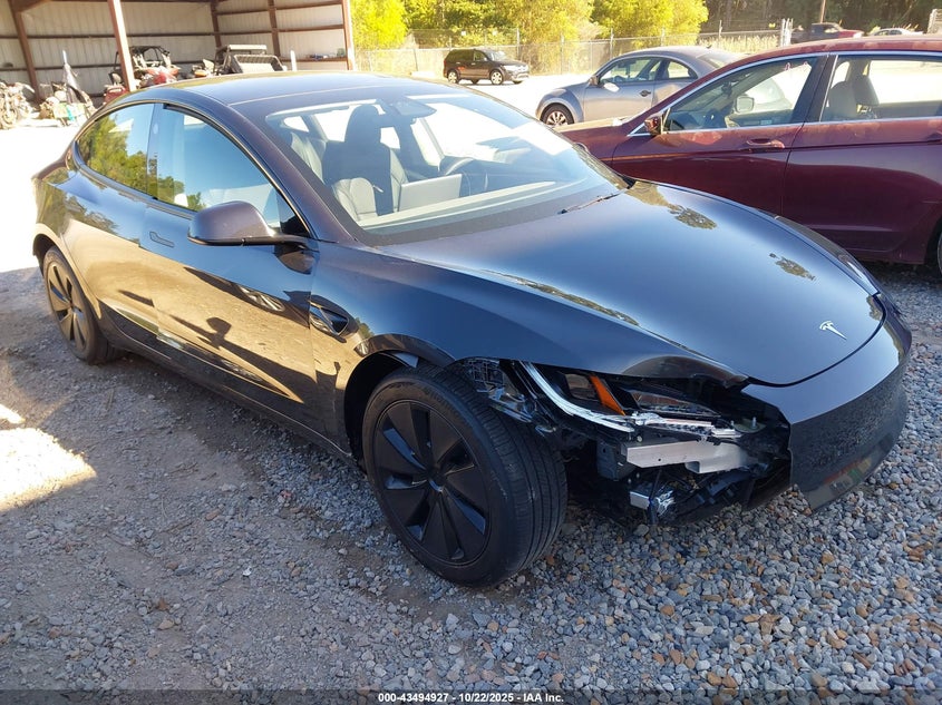 TESLA MODEL 3 LONG RANGE REAR-WHEEL DRIVE