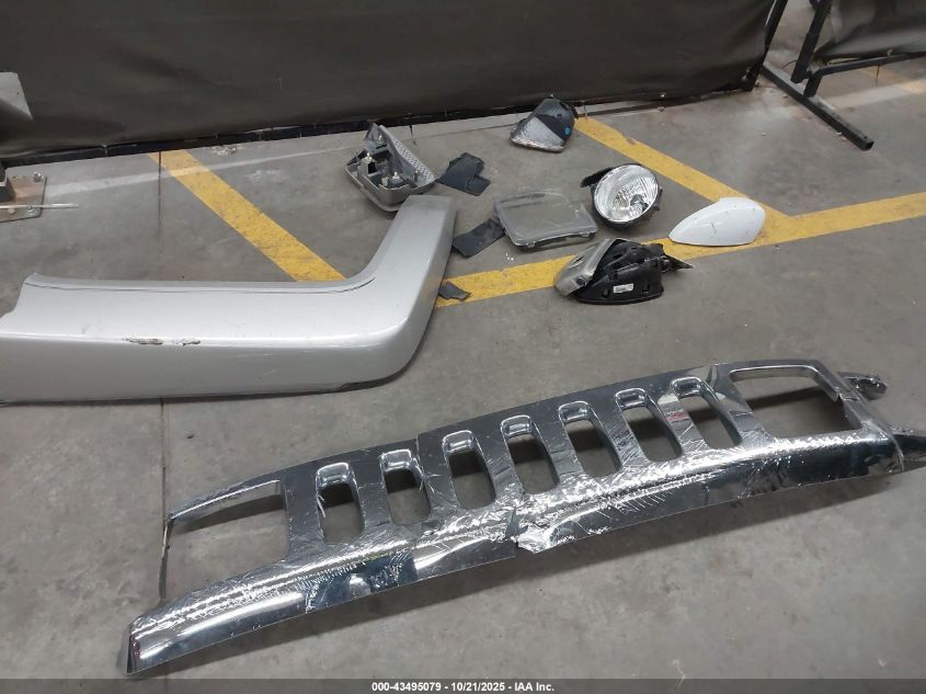 2006 Hummer H3 Suv VIN: 5GTDN136068182245 Lot: 43495079