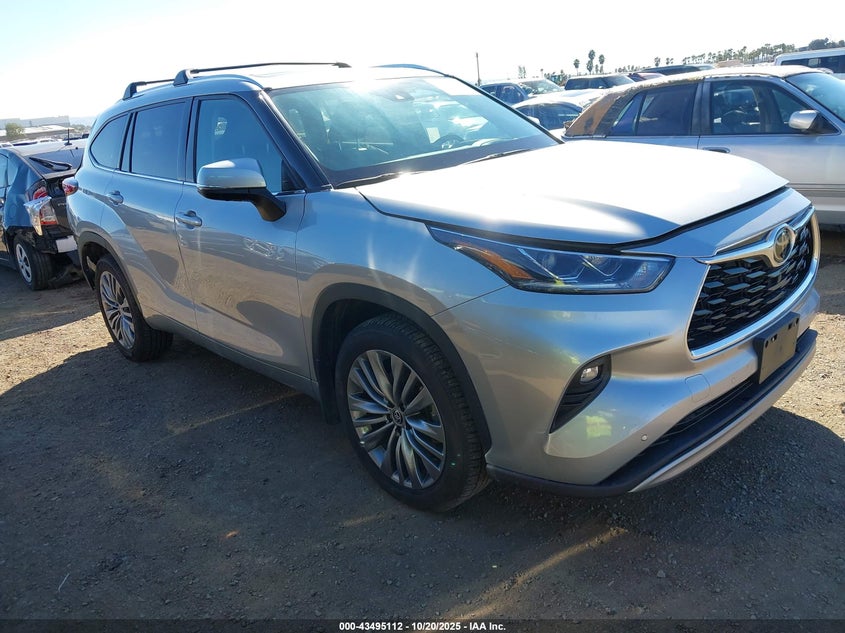 TOYOTA HIGHLANDER PLATINUM