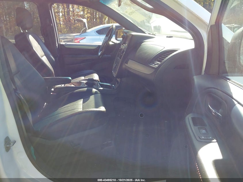 2015 DODGE GRAND CARAVAN R/T - 2C4RDGEG3FR564086