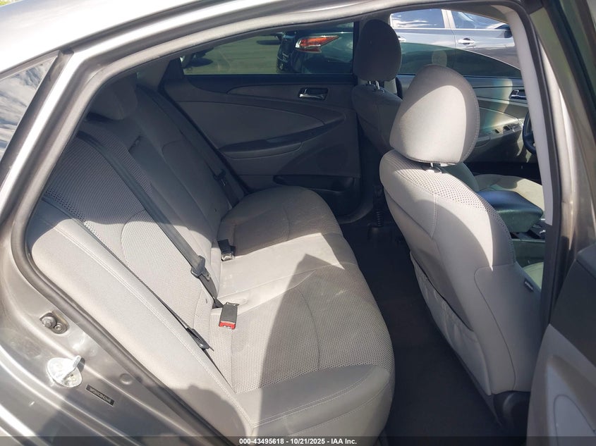 2013 HYUNDAI SONATA GLS 5NPEB4AC0DH624440