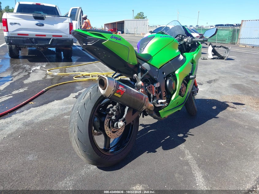JKBZXVM1XPA004893 2023 KAWASAKI ZX photo no. 4