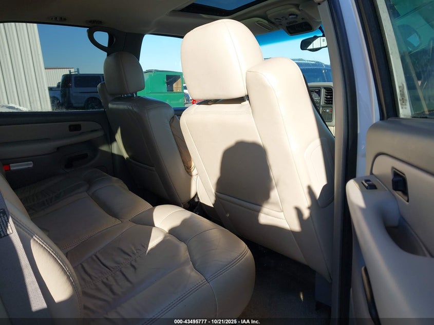 2001 Chevrolet Tahoe Lt VIN: 1GNEK13T01R222120 Lot: 43495777