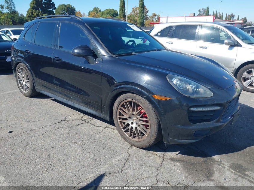PORSCHE CAYENNE GTS