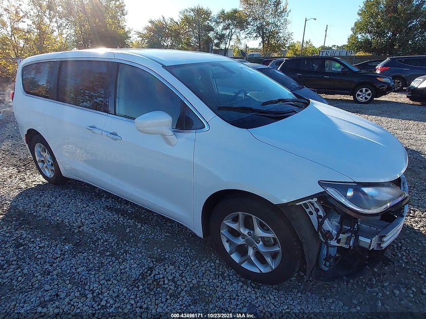 2018 CHRYSLER PACIFICA TOURING PLUS - 2C4RC1FG5JR316798