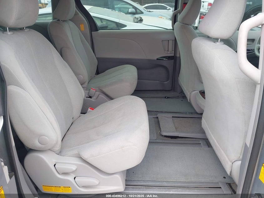 2013 TOYOTA SIENNA L V6 7 PASSENGER 5TDZK3DC1DS402815