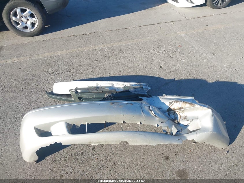 2000 Toyota Sienna Xle VIN: 4T3ZF13C9YU250376 Lot: 43496427