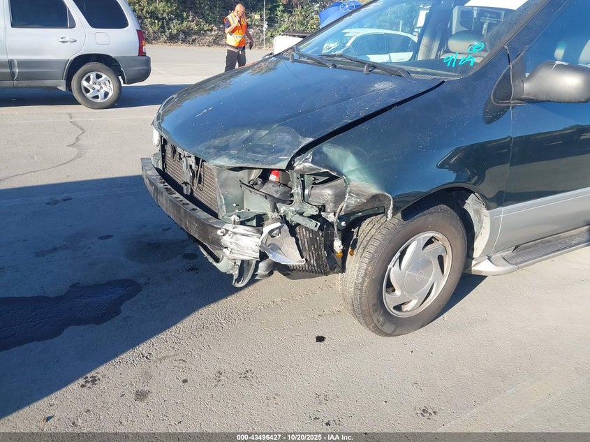 2000 Toyota Sienna Xle VIN: 4T3ZF13C9YU250376 Lot: 43496427