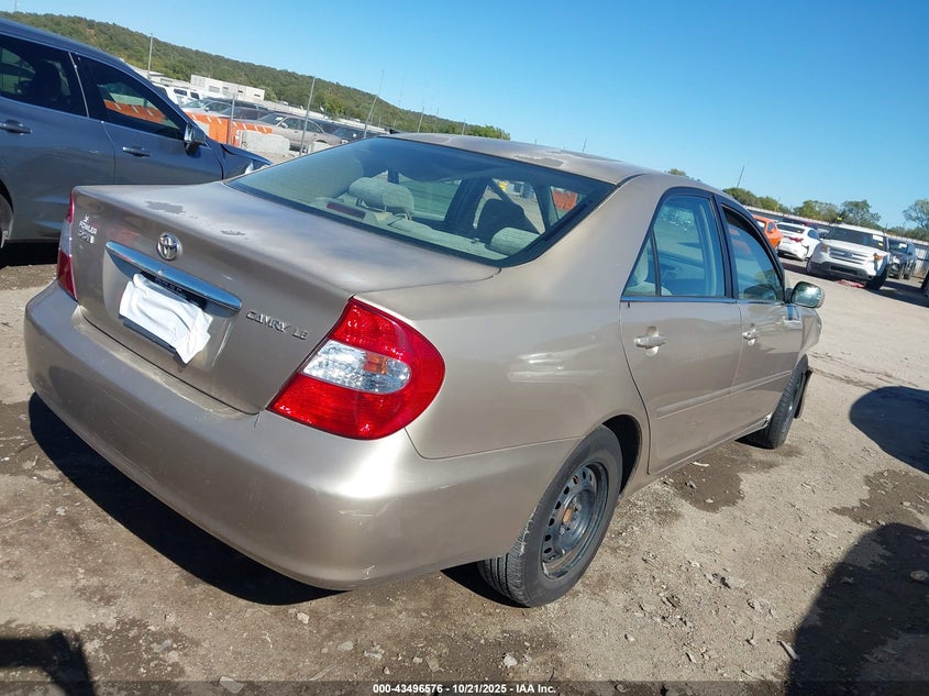 4T1BE32K42U045234 2002 TOYOTA CAMRY photo no. 4
