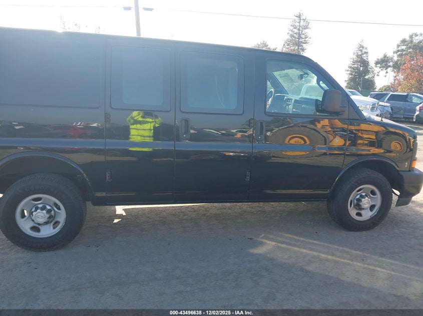 1GCWGAFF4H1302971 2017 CHEVROLET EXPRESS photo no. 13