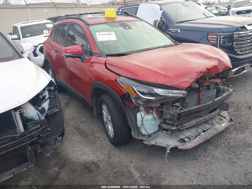 7MUBAABG7NV039040 2022 Toyota Corolla Cross Le auction photo 1