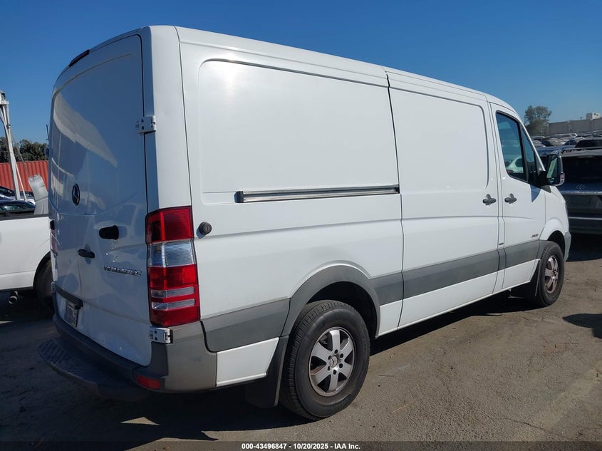 2015 MERCEDES-BENZ SPRINTER 2500 NORMAL ROOF WD3PE7CC1F5947732