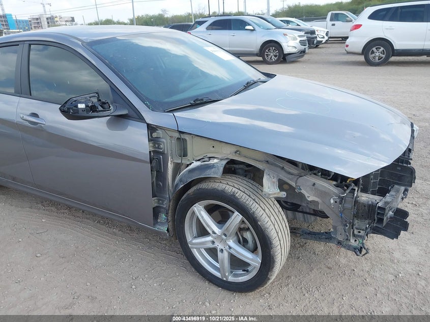2023 HYUNDAI ELANTRA SEL KMHLS4AG7PU521290